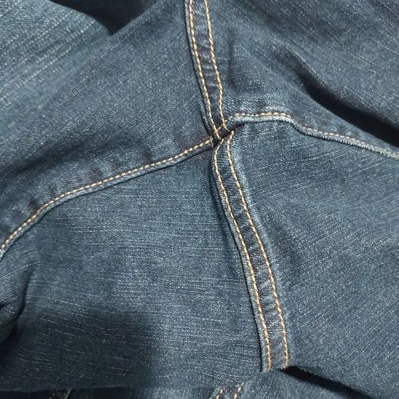 Torrid Dark Wash Mid-Rise Vintage Stretch Slim Boot Jeans in Size 24 S (Short) - Picture 13 of 13